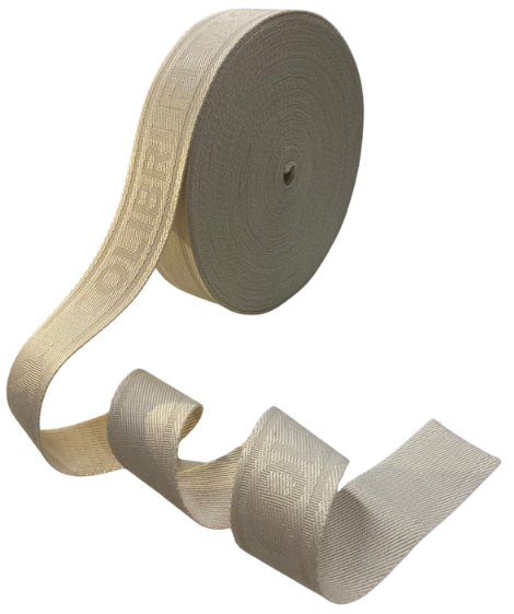 Rolo de fita bege com escritas da marca em jacquard ideal para alças de bolsa